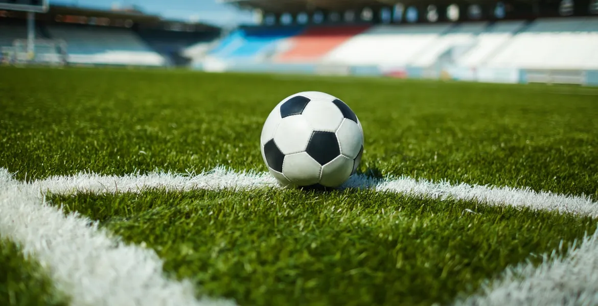 VAR ai Mondiali 2026: Collina difende l'innovazione