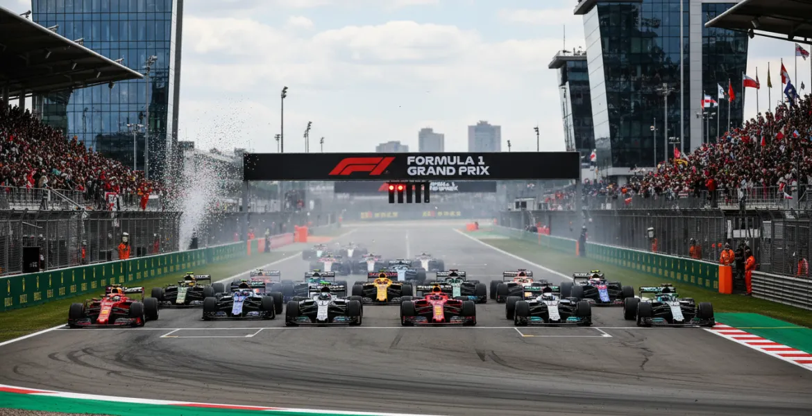 F1, Abu Dhabi: resa dei conti tra Norris, Verstappen e Piastri