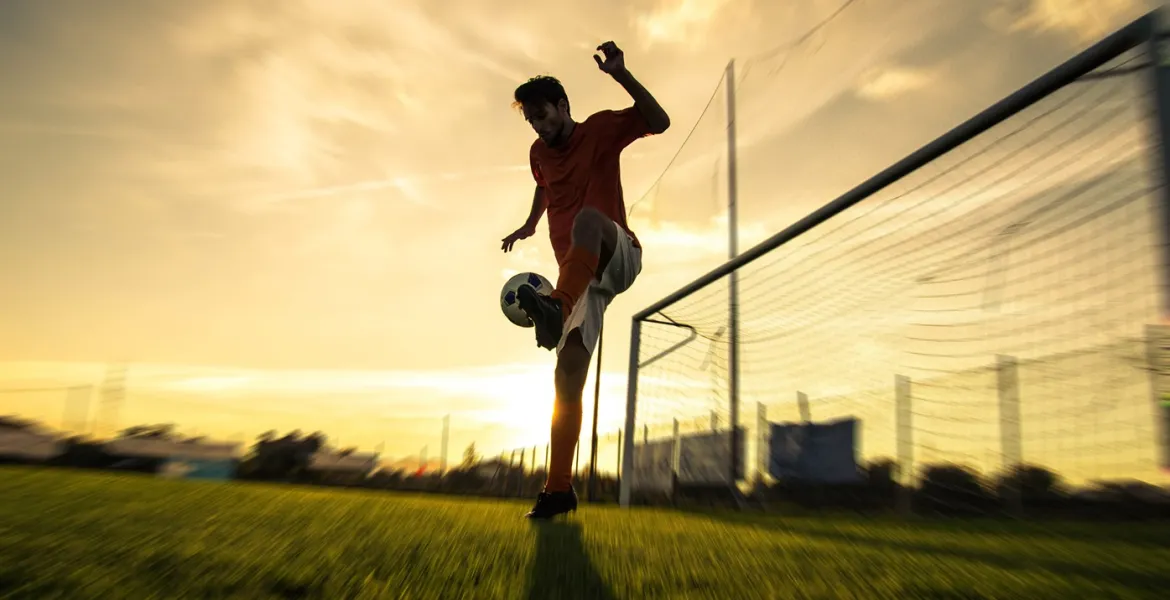 Situazione in evoluzione per il Como tra decisioni di mercato e aspettative elevate