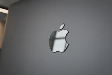 Scossa in Apple: l'addio di Johny Srouji è il preludio all'era post-Cook