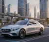 Mercedes-Benz sfida il futuro: taxi senza conducente ad Abu Dhabi con tecnologia cinese momenta