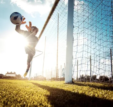 Inter punta Vicario per il dopo Sommer: trattativa in salita con il Tottenham