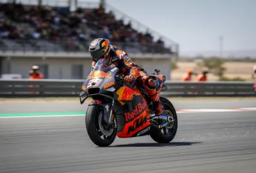 Maverick Viñales: La resilienza forgiata dall'infortunio rilancia la sfida in KTM