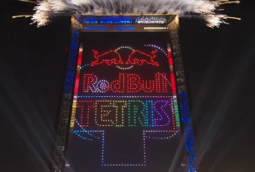 Tetris nel cielo di Dubai: Spettacolare finale con droni