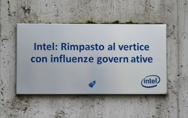 Intel: Rimpasto al vertice con influenze governative
