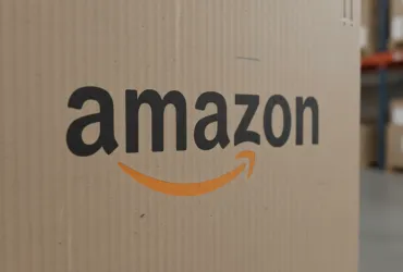 Amazon taglia 370 posti in Europa: l'AI riscrive il futuro del lavoro
