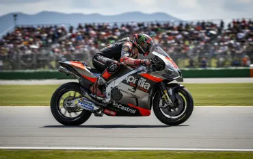 Aprilia scalda i motori del futuro: Rivola entusiasta del nuovo 850cc