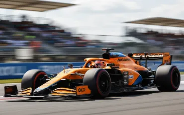 Norris sfida Hamilton: Voglio più battaglie con il più grande di sempre