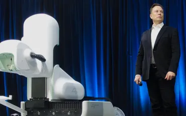 Neuralink punta alla produzione di massa di impianti cerebrali entro il 2026