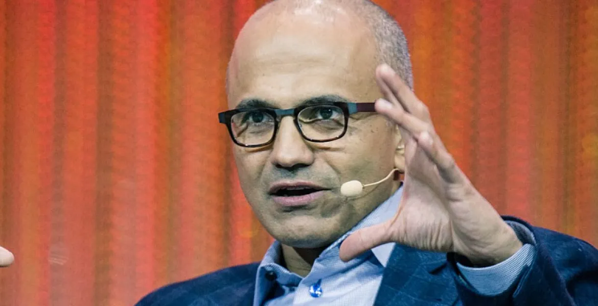 Satya Nadella: L'IA è potenziamento, non 'slop'