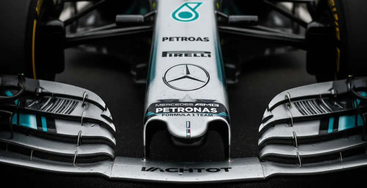 Mercedes svela la W17: Ritorno al vertice in F1?