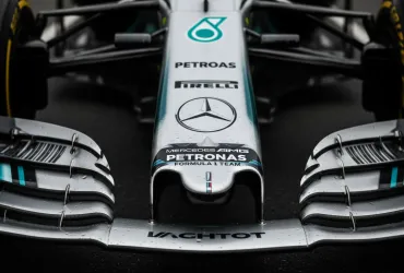 Mercedes svela la W17: Ritorno al vertice in F1?