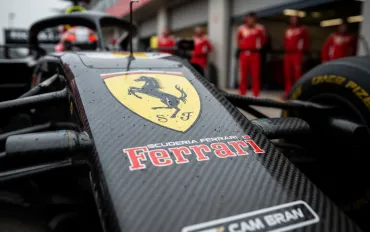Ferrari F1: Rivoluzione motore con testa in acciaio per la 678