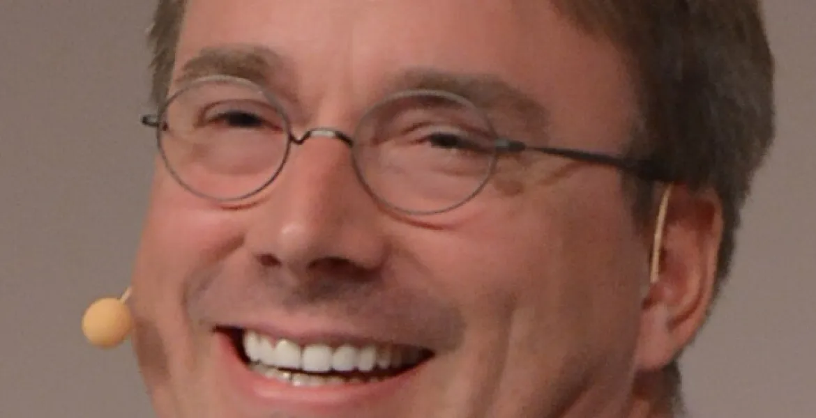 Linus Torvalds e l'IA: Un esperimento di 'Vibe Coding' nel suo nuovo progetto