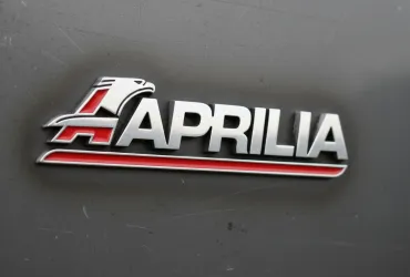 Bezzecchi sfida Marquez: Vincere è meglio, poi arrivano i soldi!