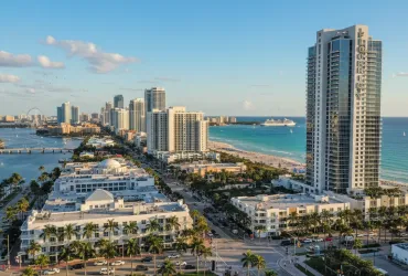 Maxi-Blitz contro il gioco d'azzardo illegale in florida: Sequestrati 158.000 dollari e centinaia di slot machine