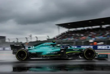 Aston Martin AMR25: L'auto di F1 diventa un modellino Meccano!