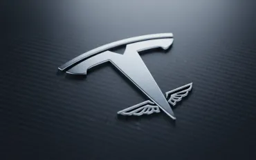 Tesla abbandona Autopilot: FSD diventa l'unica opzione, in abbonamento!