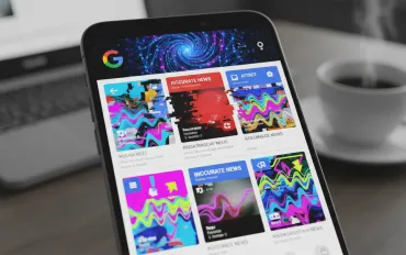 Google Discover: l'IA crea titoli clickbait e diffonde notizie imprecise