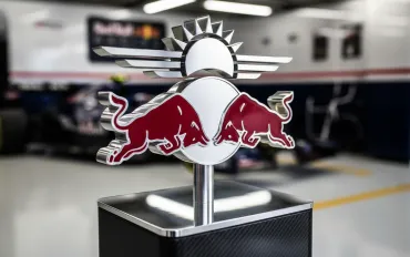 Red Bull ferma i test F1: Incidente di Hadjar blocca lo sviluppo