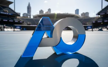 Sinner vola in semifinale agli Australian Open: "Con Djokovic dovrò essere al meglio"