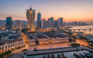 Macao riaccende i motori del turismo da gioco: via libera a 29 nuovi operatori