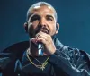 Drake scommette un milione di dollari in Bitcoin sul Super Bowl e perde