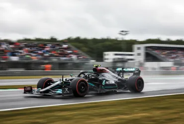 Mercedes nei guai: problemi tecnici frenano l'esordio di Antonelli nei test F1