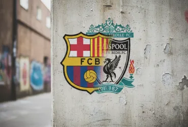 Liverpool punta Koundé: pronti 80 milioni per il difensore del Barcellona