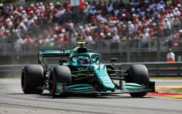 Alonso critica la F1 del 2026: Senza rischi, il pilota sta sparendo