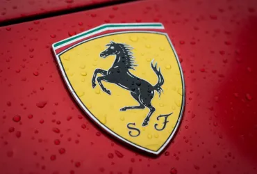 Ferrari SF-26: Rivoluzione aerodinamica con l'alettone dietro lo scarico!