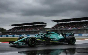 Aston Martin nei guai: Problemi alla power unit Honda limitano i test