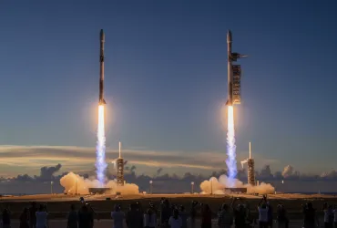 SpaceX da record: due lanci Starlink e riutilizzo booster da primato