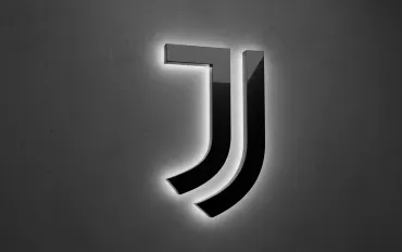 Rivoluzione tra i pali: la Juventus cerca il nuovo numero uno