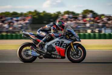 MotoGP: Bezzecchi e Martín scaldano i motori in Thailandia con Aprilia