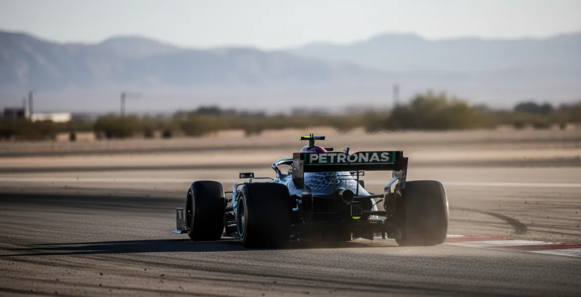 F1 Shock: Russell scampa al blocco aereo, ma rischiò l'assenza in Australia!