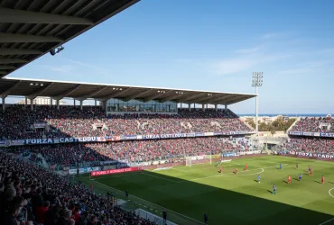 Cagliari-Como: Pisacane esalta gli avversari e carica i suoi