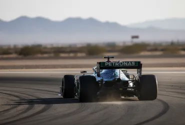 Russell conquista una sorprendente pole position a Melbourne!