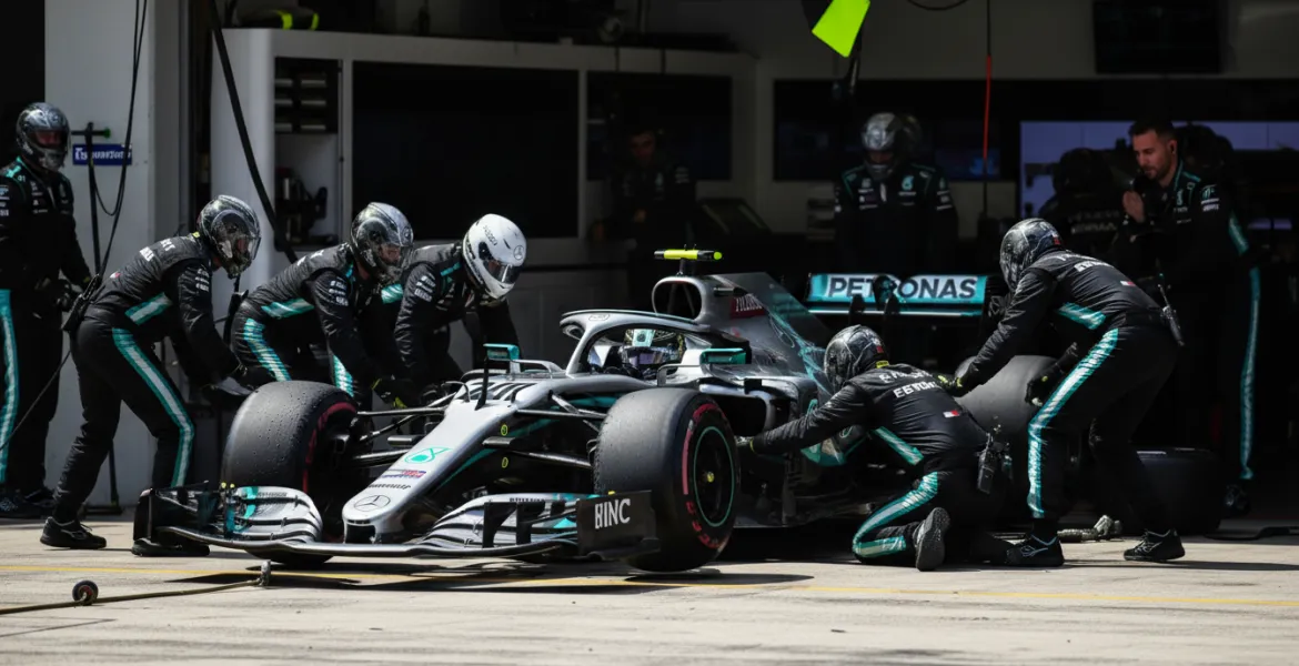 Mercedes domina l'Australia: Russell esulta, Antonelli promette battaglia