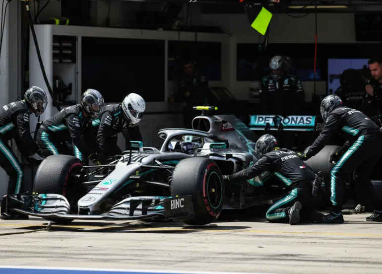 Mercedes domina l'Australia: Russell esulta, Antonelli promette battaglia