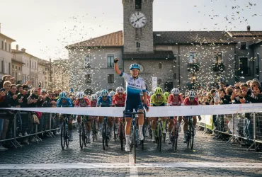 Strade Bianche: Trionfo Solitario di Pogacar nell'Edizione 2026
