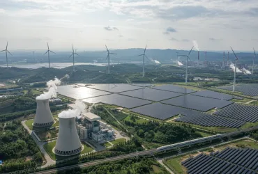 Svolta green in Cina: Emissioni di CO₂ in calo grazie alle energie rinnovabili