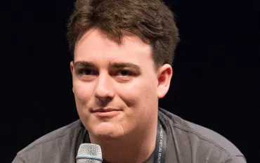 Palmer Luckey punta a resuscitare le console retrò con 1 miliardo di dollari