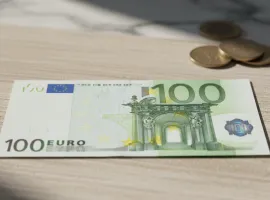 Gioco online: stretta sui contanti, tetto a 100 euro nei PVR