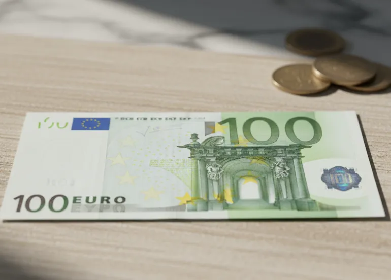 Gioco online: stretta sui contanti, tetto a 100 euro nei PVR