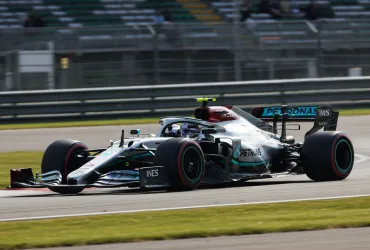 Mercedes W17: Rivoluzione ibrida e telaio vincente