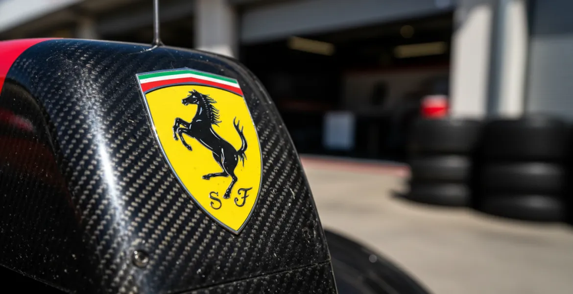 Ferrari all'assalto in Cina: sfida alle Mercedes nel weekend Sprint