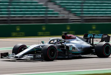 Mercedes domina le qualifiche: Russell in pole, Antonelli stupisce!
