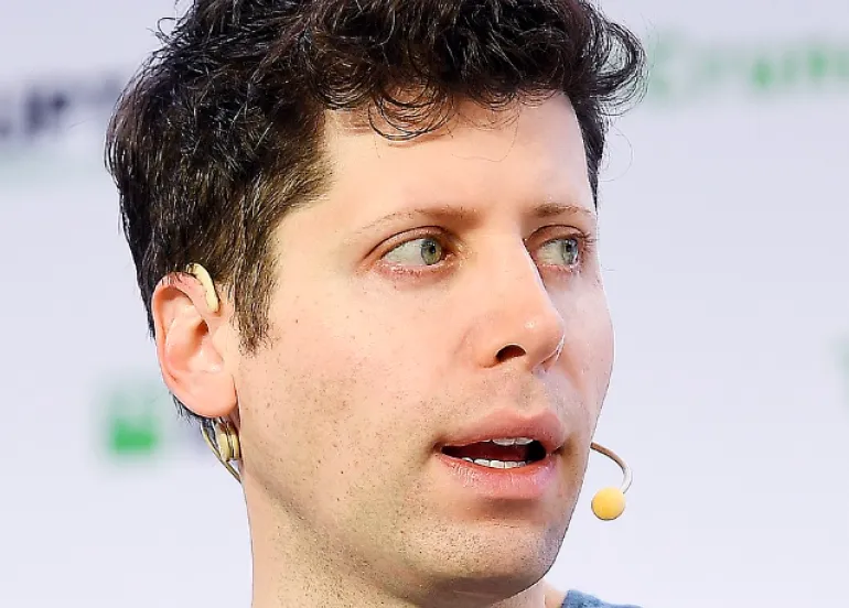 Sam Altman (OpenAI): L'IA sta cambiando radicalmente il mondo del lavoro