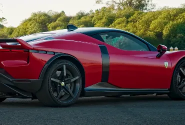 Ferrari: Volante 'Fidigitale' per un'esperienza di guida unica